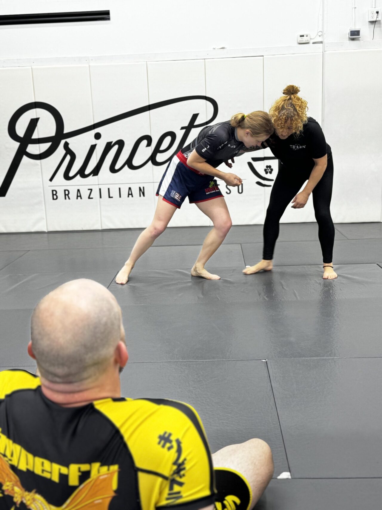 Framing the Outcome: Offensive or Defensive Strategy